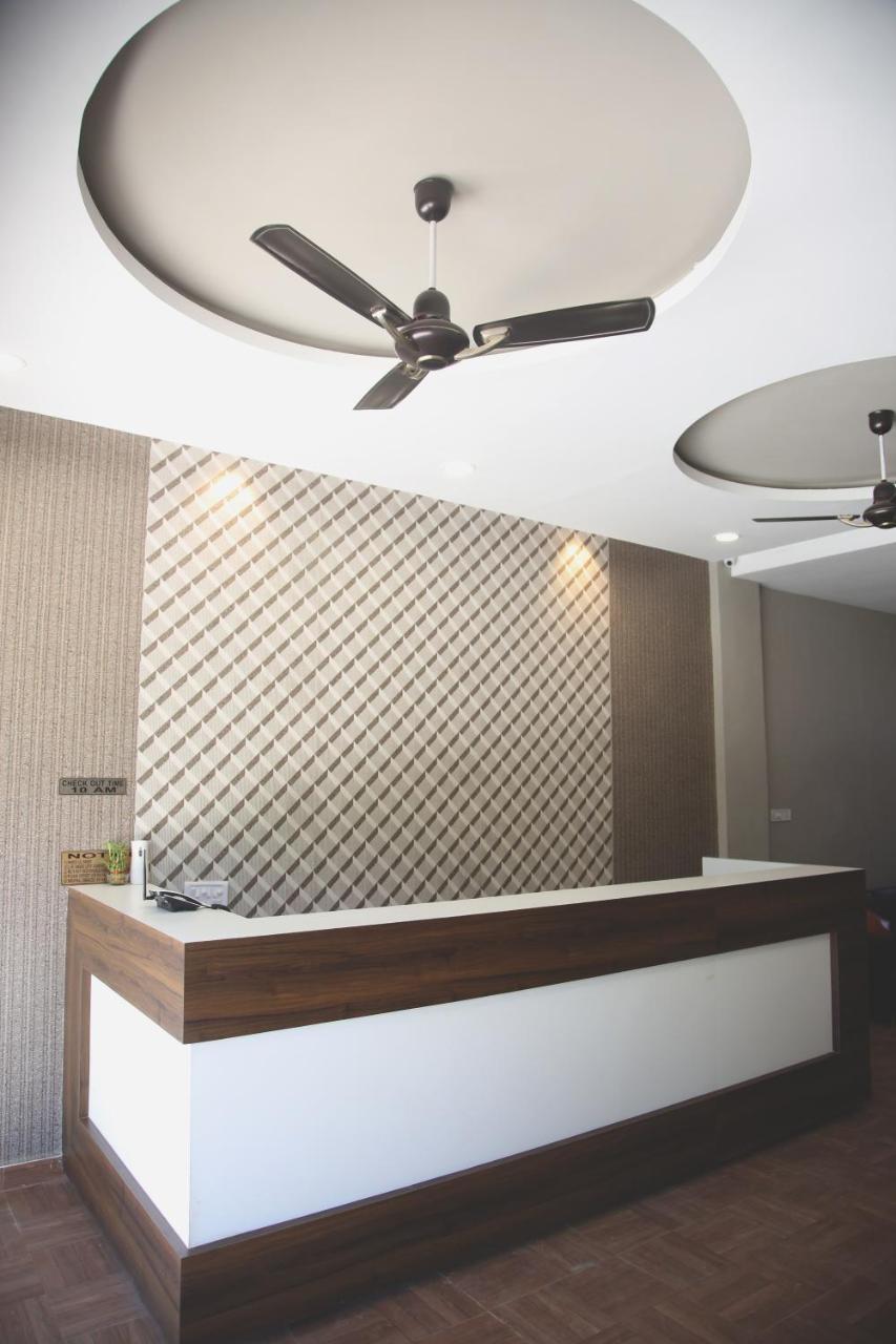 Elite Inn Lonavla Zewnętrze zdjęcie
