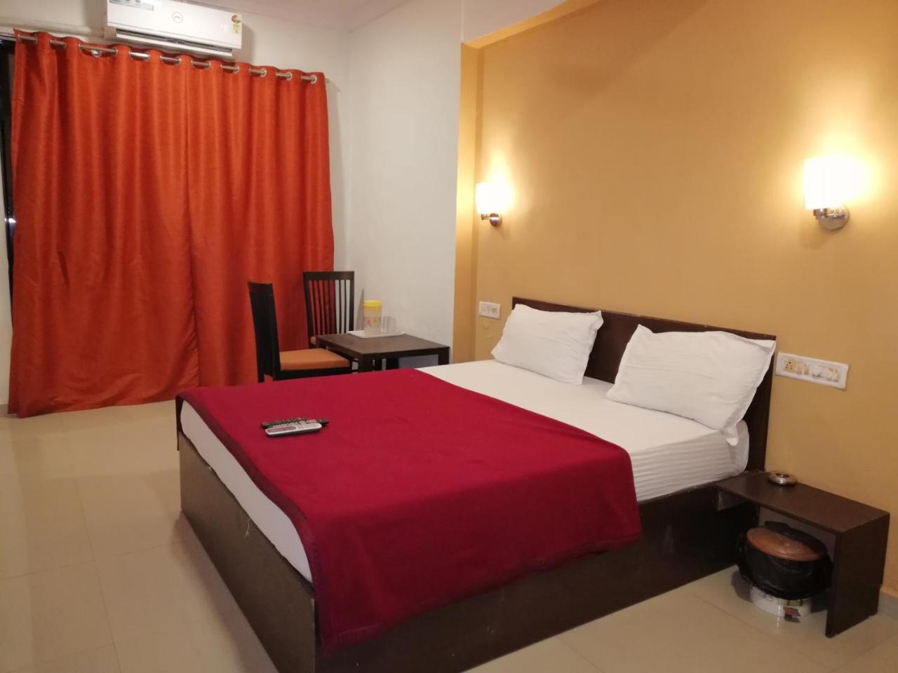 Elite Inn Lonavla Zewnętrze zdjęcie